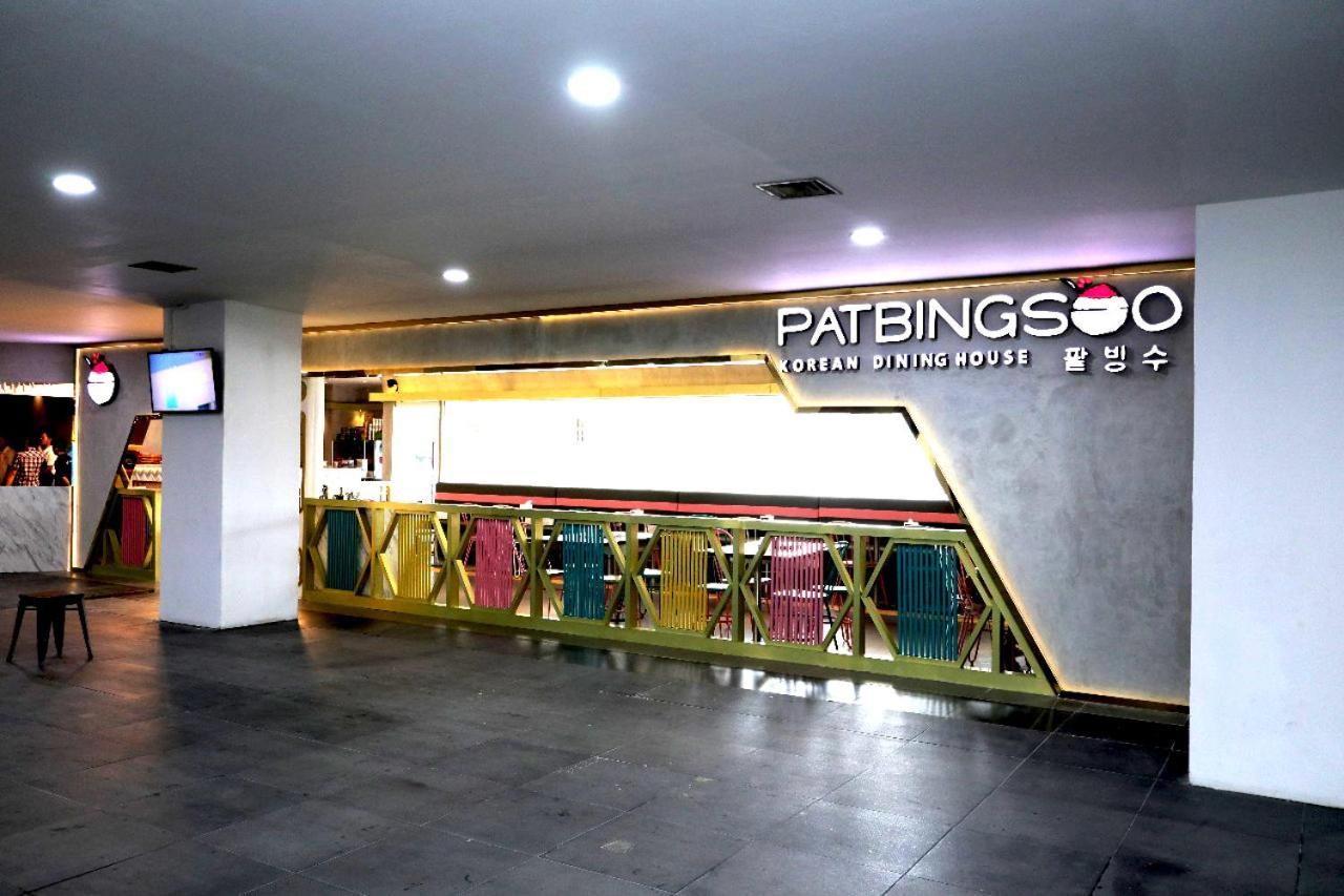 Heavenly Land Family Hotel Palembang Exterior photo